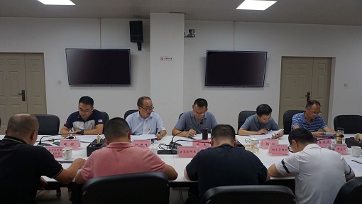 绵九公司主要负责人与领导班子成员及中层正职人员开展集体谈心谈话.jpg