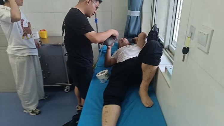 暖心护航游客 高效服务彰显高速温度